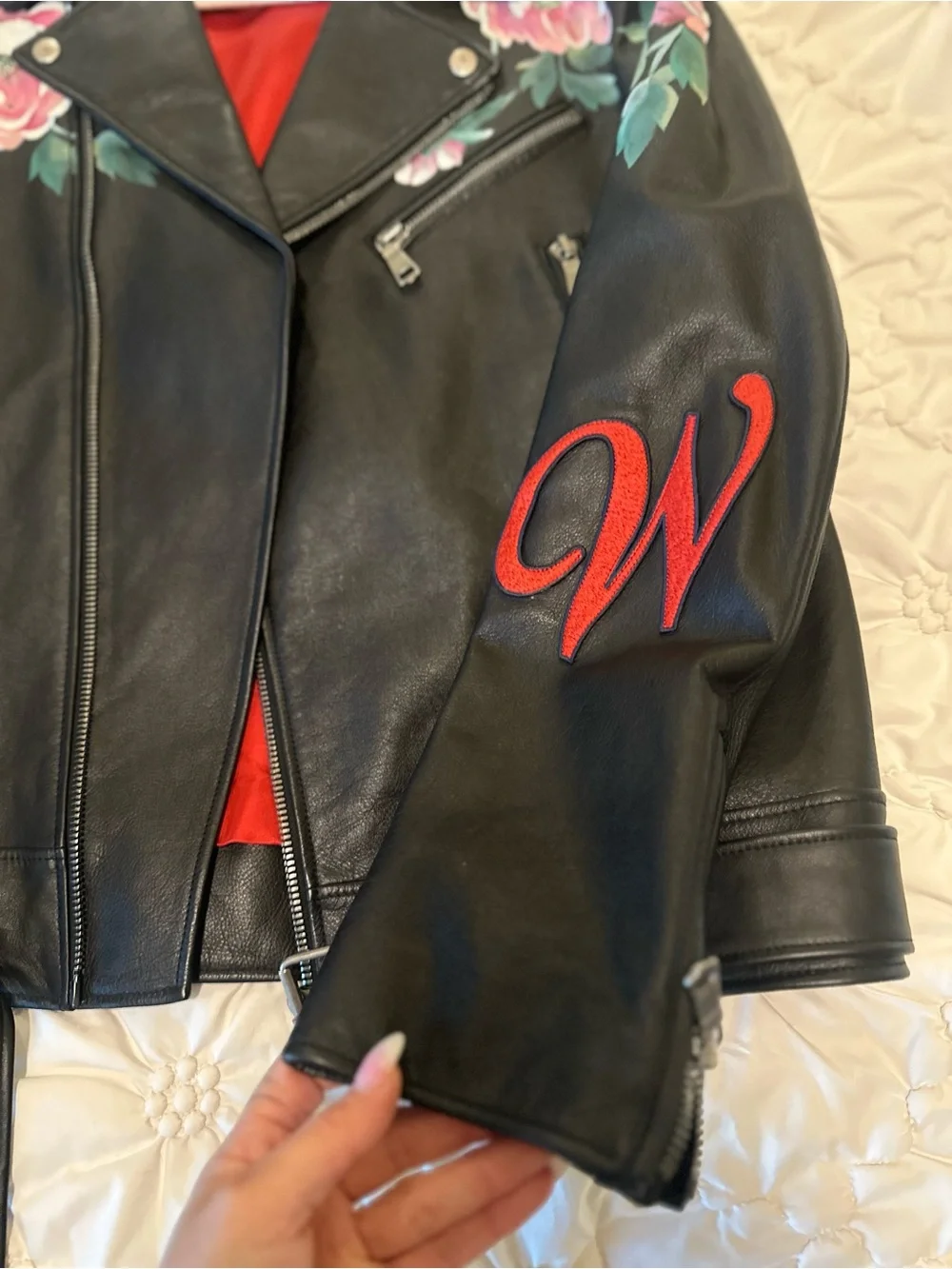 GUCCI black leather motorcycle jacket, rare and beautiful! Tiger and roses